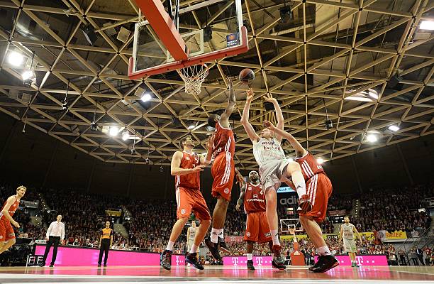 名球员轮番 名球员轮番