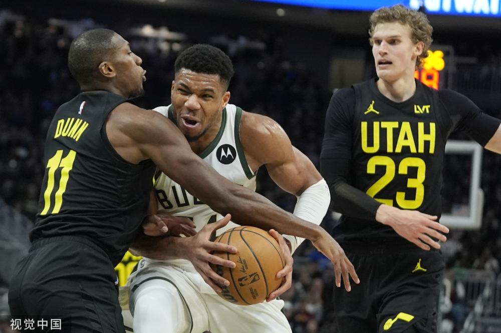 球场内外都 球场内外都